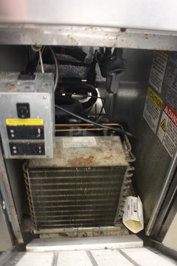 2017 Delfield Stainless Steel Commercial Sandwich Salad Prep Table Bain Marie Mega Top. 115 Volts, 1 Phase. Tested and Working! - Image 10 of 11