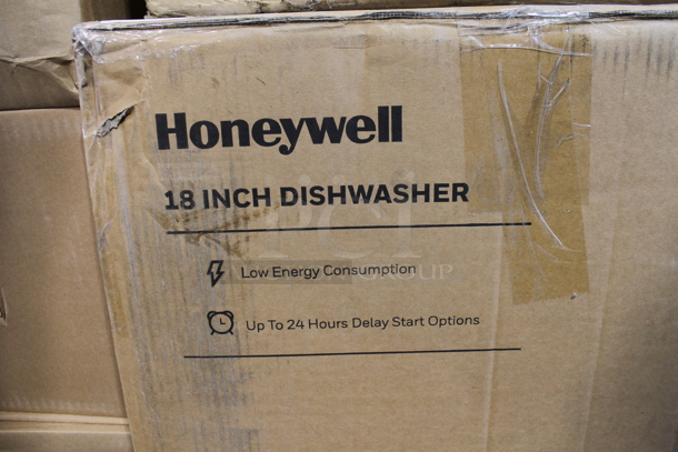 BRAND NEW SCRATCH AND DENT! Honeywell HDS18SS Stainless Steel Undercounter Dishwasher. 120 Volts, 1 Phase. - Image 3 of 6