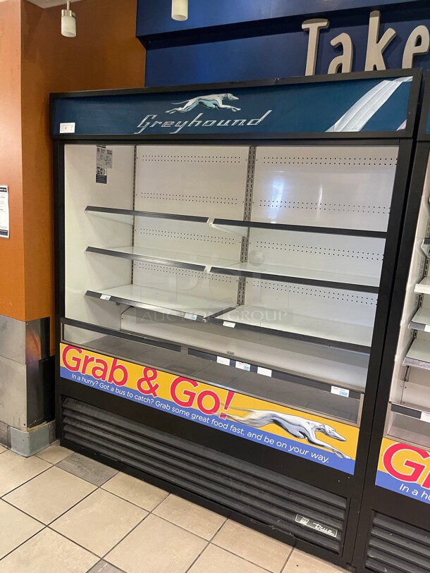 2020! True TAC-72-LD Commercial Grab and Go Merchandiser with 3 Shelves 220 Volt 1 Phase Tested and Working! 72x32x81 - Image 7 of 10
