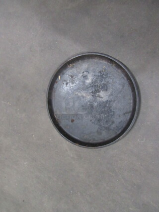 One Lot Of LODGE 9.5 Inch Plates.