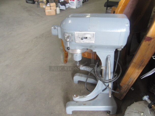 One Hobart 30 Quart Mixer. ModelA-300. 115 Volt. WORKING. - Image 2 of 3