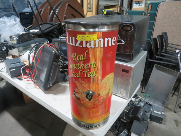 One Bunn Tea Satellite With Lid. - Image 1 of 1