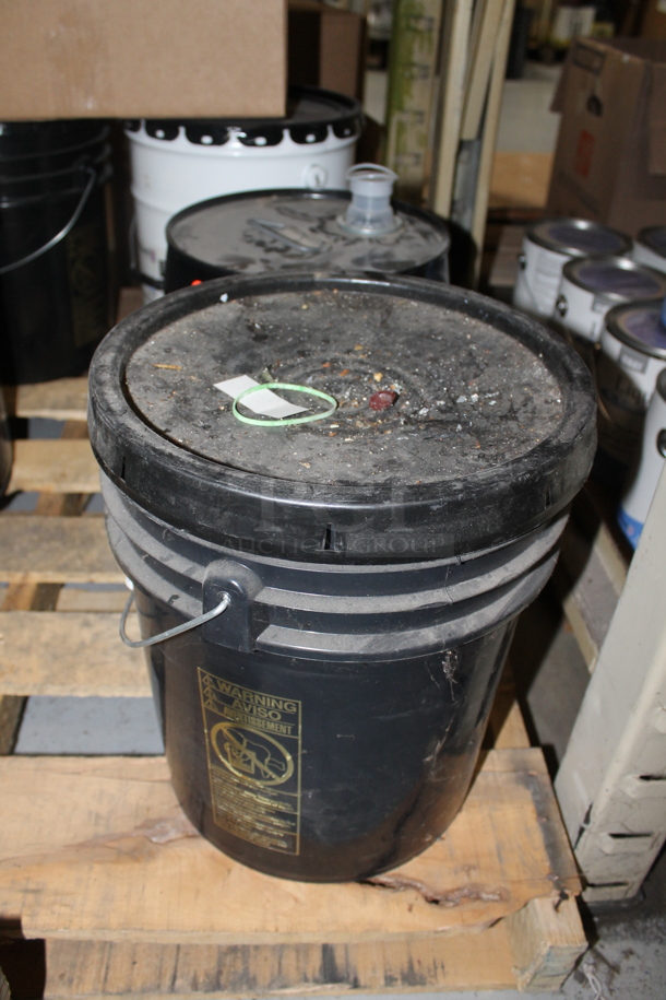 ALL ONE MONEY! PALLET LOT of Various Items Including Pro Guard Moisture Cure Thinner. BUYER MUST REMOVE. - Image 4 of 4