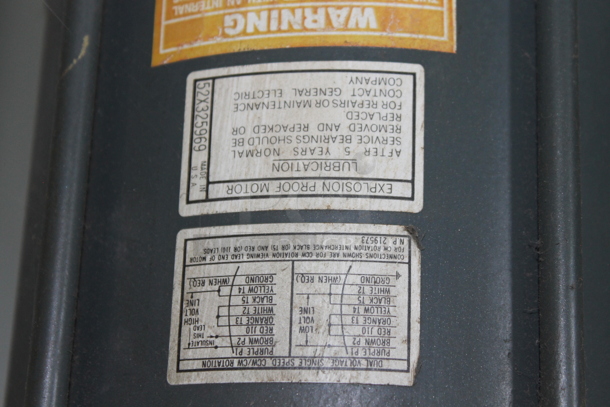 Binks Metal Cabinet w/ Light. BUYER MUST REMOVE. - Image 4 of 8