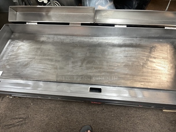 Lang 172T 72 inch  Electric Griddle w/ Thermostatic Controls - 1inch Steel Plate, 208v/3ph Tested and Working! - Image 11 of 12