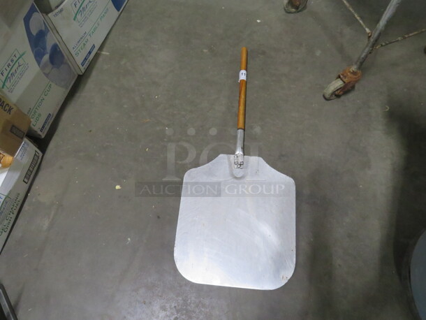 One Pizza Paddle. - Image 1 of 1