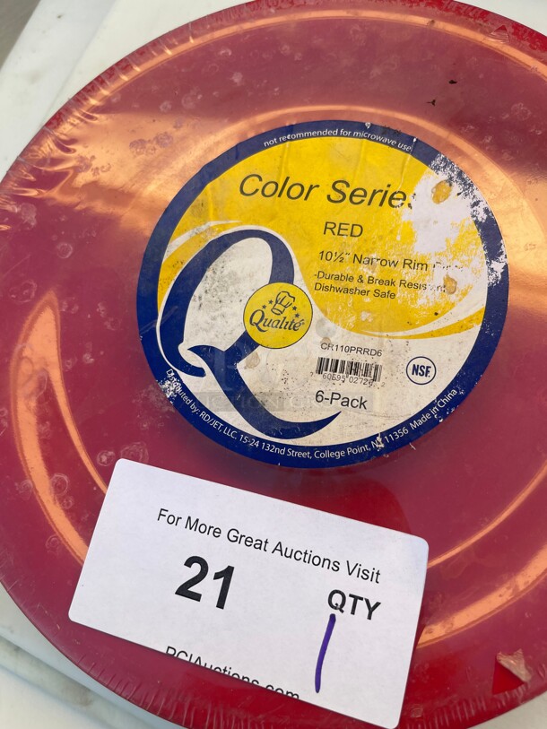 Red 10 1/2 Inch Plates Pack of 6 - Image 4 of 6