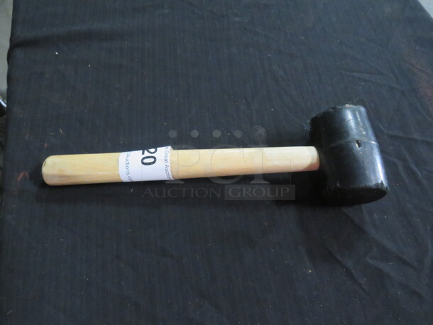 One Mallet - Image 1 of 1