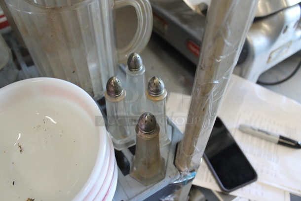 ALL ONE MONEY! Lot of Various Items Including Metal Ice Scooper, Salt Shakers, Beverage Glasses, Ceramic Bowls and Poly Pitchers. - Image 5 of 5