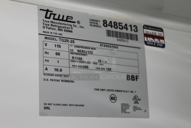 2015 True TG2R-2S Stainless Steel Commercial 2 Door Reach In Cooler w/ Poly Coated Racks 115 Volts, 1 Phase. Tested and Working! - Image 3 of 4
