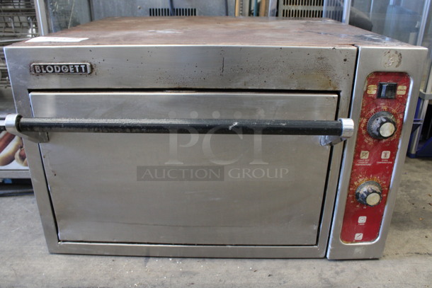 Blodgett Model 1405 Stainless Steel Commercial Countertop Electric Powered Pizza Oven w/ Stones. 208 Volts, 3 Phase. 27x26x17