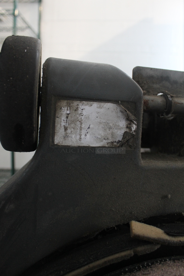 Nilfisk Advance Advolution 20XP Commercial Floor Buffer Burnisher. 208 Volts, 1 Phase. Tested and Working! - Image 7 of 7