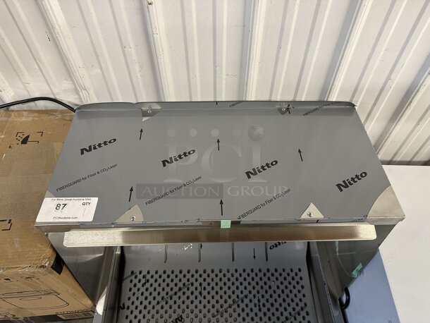 BRAND NEW SCRATCH AND DENT! Hatco GRFHS-26 Stainless Steel Commercial Countertop Electric Powered Portable Fry Holding Station. 120 Volts, 1 Phase. Tested and Working! - Image 4 of 6