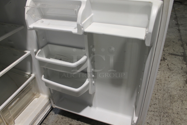 Maytag M1TXEGMYW01 Metal Cooler Freezer Combo. 115 Volts, 1 Phase. Tested and Powers On But Does Not Get Cold - Image 6 of 7