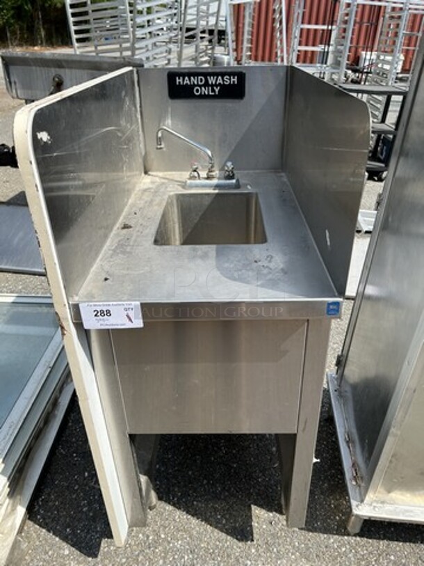 Stainless Steel Single Bay Sink w/ Side Splash Guards, Faucet and Handles. 19x32x46. Bays 10x14x10