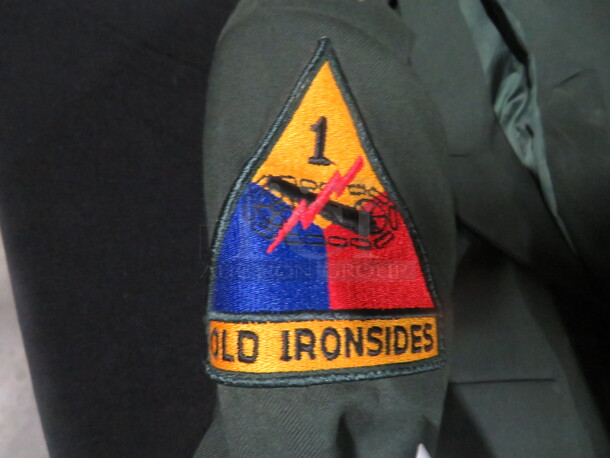 One Vintage Size 43 Regular Military Jacket - Image 2 of 3