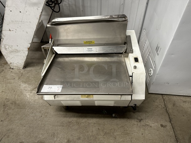 Anets Metal Commercial Countertop Dough Sheeter. Appears To Be Model SDR-4. Tested and Working! - Image 4 of 10