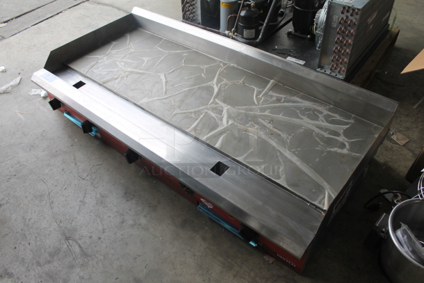 BRAND NEW! 2021 Avantco 177CAG60TG Stainless Steel Commercial Countertop Natural Gas Powered Flat Top Griddle w/ Thermostatic Controls. 175,000 BTU. Tested and Working! - Image 2 of 7