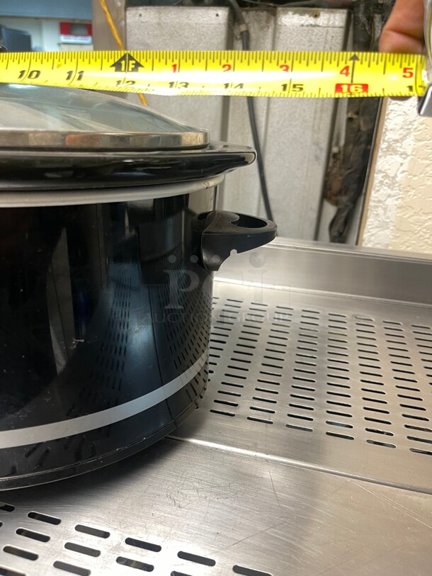 Working! Hamilton Beach Slow Cooker, Extra Large 10 Quart, 250 Watt Stay or Go Portable With Lid , Dishwasher Safe Crock, Black 120 Volt Tested and Working! - Image 6 of 8