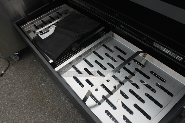 BRAND NEW! Backyard Pro 554SMOKR60AS Black Charcoal/Wood Smoker Grill w/ Adjustable Grates and Dome. Tested and Working! - Image 4 of 6