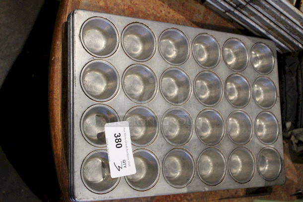 AMAZING! Set of 3 Muffin/Bun Baking Pans!!
14x20-5/8x1-1/4
3x Your Bid - Image 1 of 1