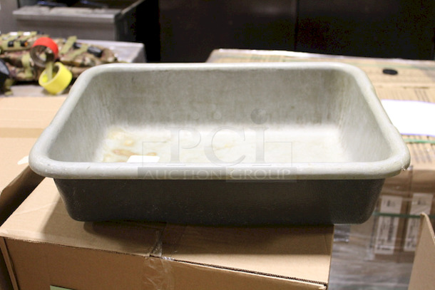 SET OF 10! UniRoyal Royalite 20" x 15" x 7" Polypropylene Bus Tub, Bus Boxes. 5x Your Bid. - Image 2 of 5