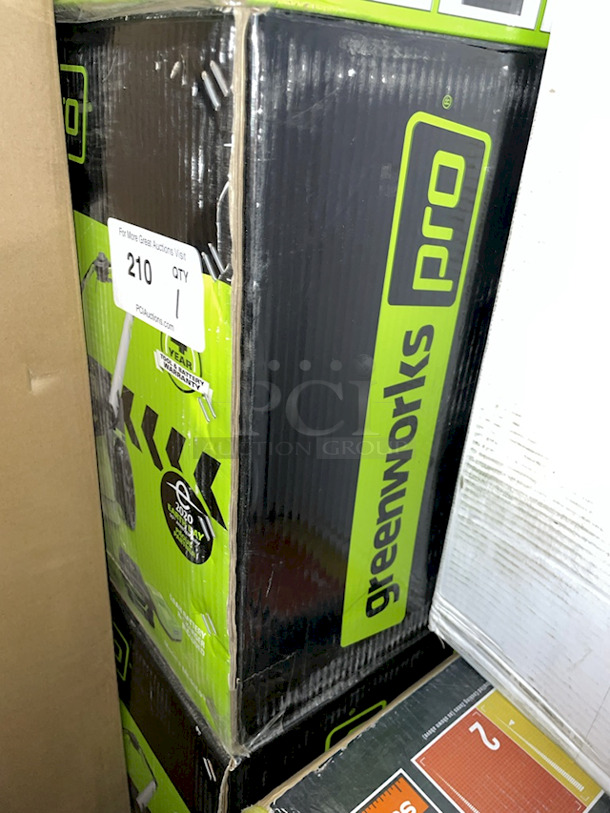 Greenworks Pro 60V 21" Cordless Self-Propelled Lawn Mower w/ 4-in-1 Mowing Capability & Dual-Port Automatic Battery Switchover. Includes Battery & Charger. 
 - Image 11 of 11