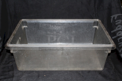 Cambro 18269CW135 Camwear 26" x 18" x 9" Clear Polycarbonate Food Storage Box