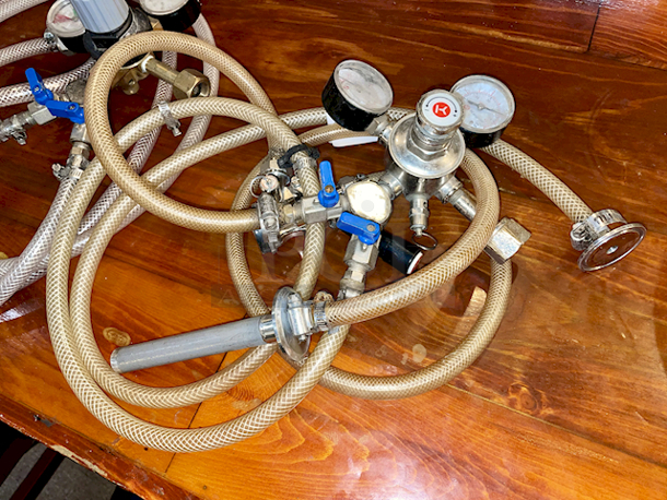 AMAZING!! 2 Multi-Gauges With Dual Connected Hoses Hoses and Taps. 2x Your Bid - Image 5 of 5