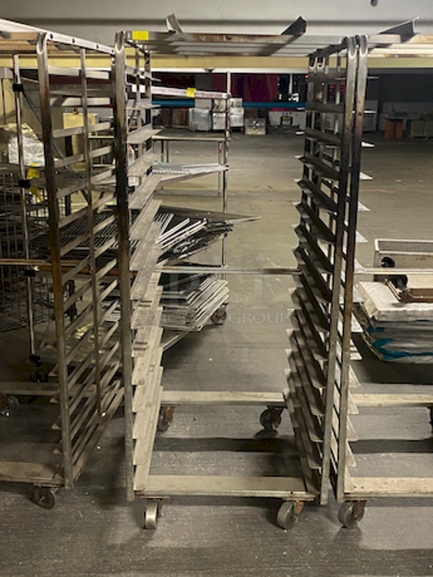 Baxter BSSRSB-15 Single Side Load Roll-In Rack for SIngle Rack Oven, Casters rated for 580°F, 400 lbs. each, 15 Pan Capacity. - Image 3 of 4