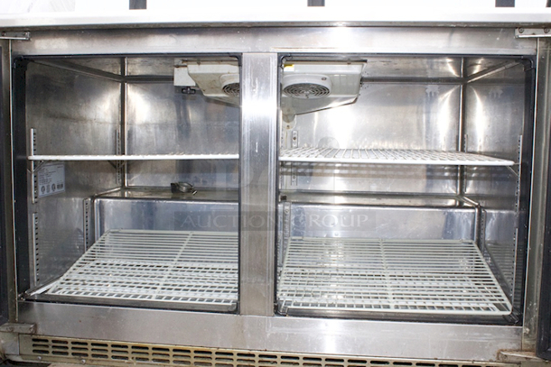 Everest Refrigeration ETBR2 47.5 Inch Two Section Back Mount Undercounter Refrigerator 14 Cubic Feet. Tested. In Proper Working Order.  - Image 3 of 5