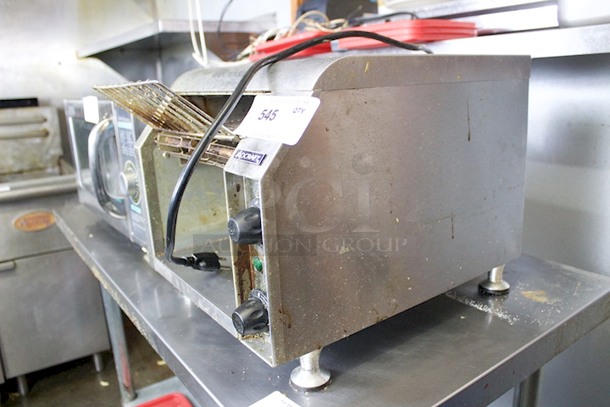 Adcraft CVYT-120 - Conveyor Toaster, 280-300 pieces/hour, 10" Wide Conveyor Belt. 1700W 120v/60/1-ph - Image 2 of 5