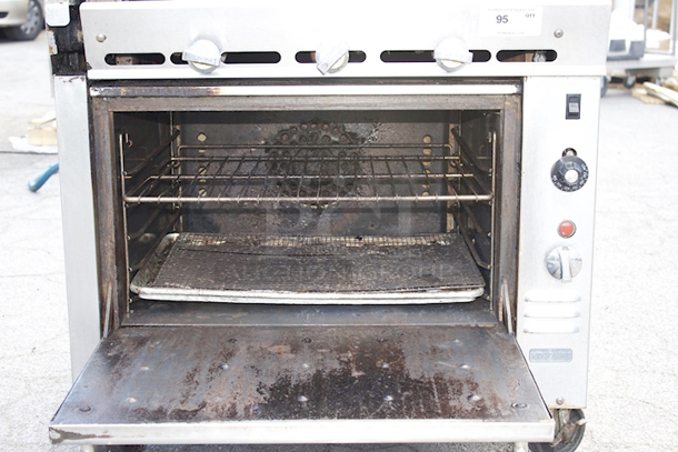 Montague Legend 36" Heavy Duty Gas Range With 36" Plancha Top and Convection Oven Base. In Working Order - Image 8 of 8