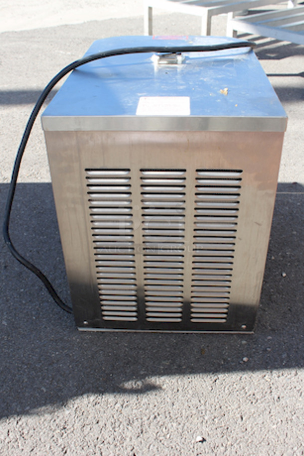 OUTSTANDING! Taylor Soft Serve Model 104-27 208-230v, 60hz - Image 6 of 7