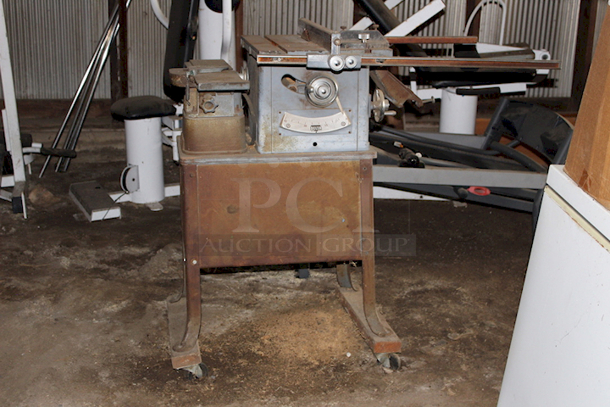 VINTAGE! Delta Homecraft 8" Table Saw/Joiner Combo With Rockwell 62-253 Motor.  - Image 4 of 11