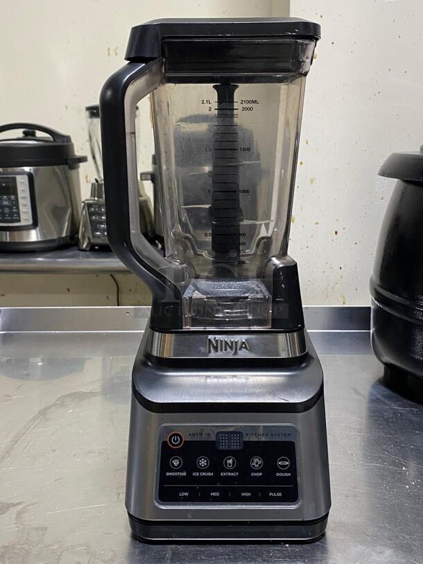 Ninja® Professional Plus Kitchen System with Auto-iQ® and 72 oz.* Total Crushing® Blender Pitcher ..... Tested and Working