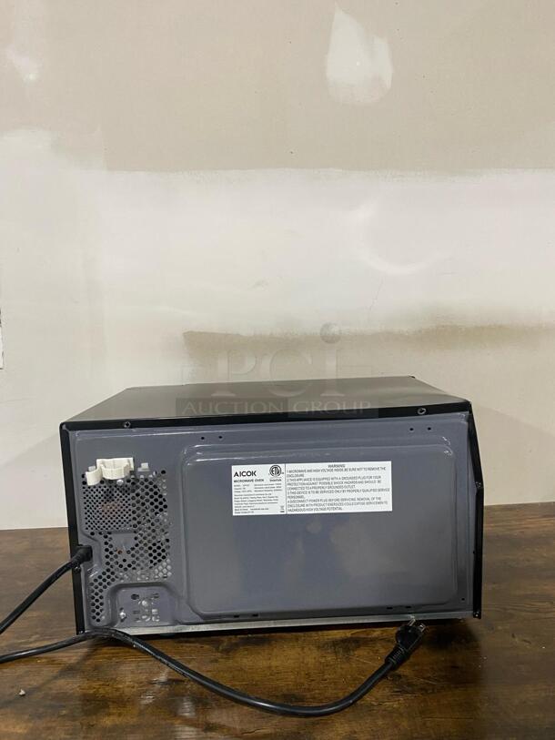 Brand new Scratch & Dent Microwave oven  - Image 4 of 4