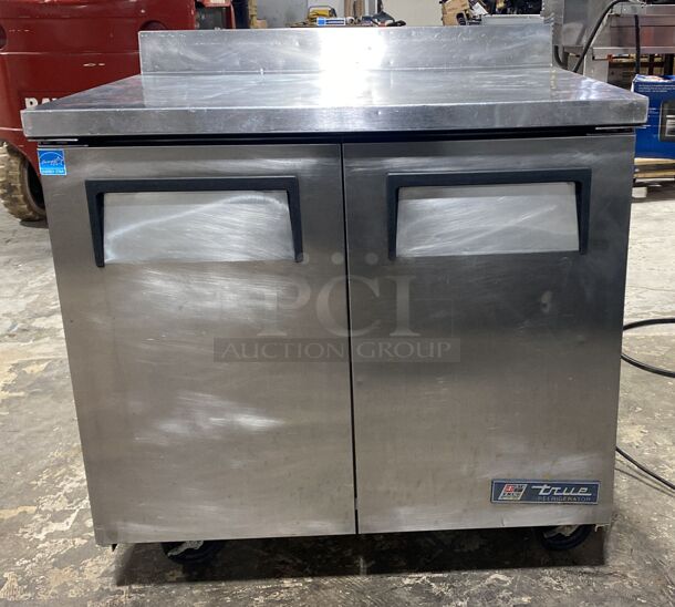True TWT-36 36" Worktop Refrigerator w/ (2) Sections, 115v
 - Image 1 of 5