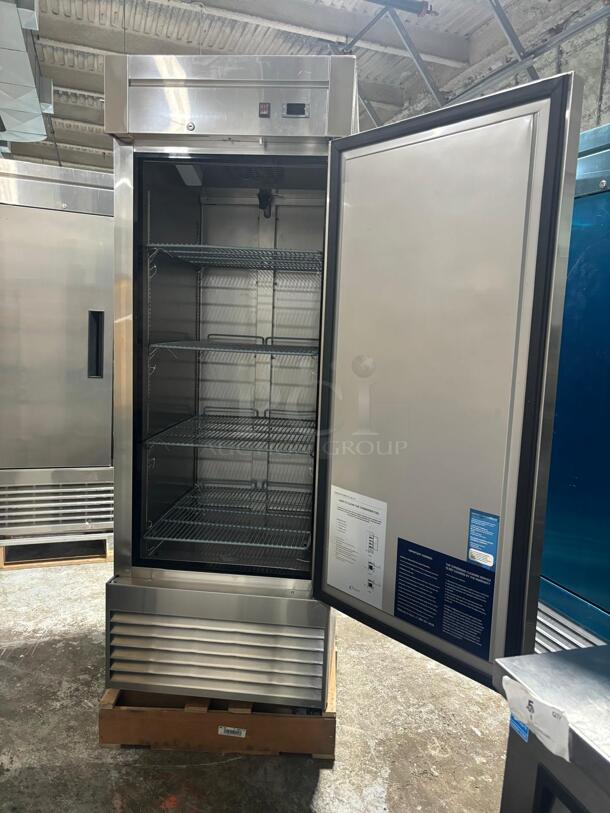 Brand New Scratch & Dent Dukers D28F 28" Single Door Commercial Freezer in Stainless Steel
 - Image 3 of 5