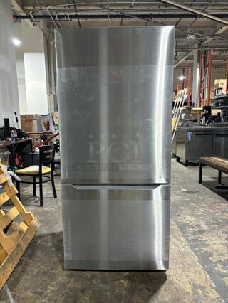 Insignia™ - 18.6 Cu. Ft. Bottom Freezer Refrigerator with ENERGY STAR Certification - Stainless Steel