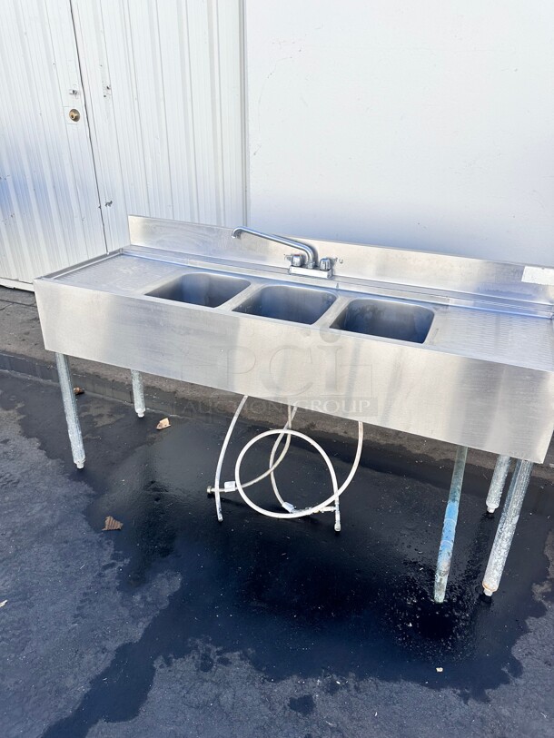 Commercial Three Compartment Bar Sink NSF 
91x23x42 - Image 10 of 10