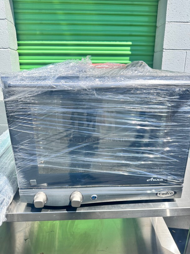 One Year Old Cadco XAF-023 Single Half Size Electric Convection Oven - 2.7 kW, 208v/1ph - Image 7 of 9