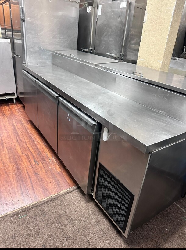 Working Continental CPT92 92 Inch Pizza Prep Table w/ Refrigerated Base, 115v  - Image 1 of 10