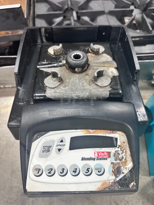 Vitamix Commercial VM0116 Drop in  Commercial Drink Blender NSF 115 Volt Working - Image 5 of 8