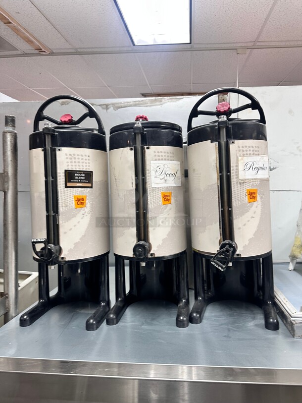 Fetco  1.5 Gallon Thermal Dispenser - Image 3 of 7