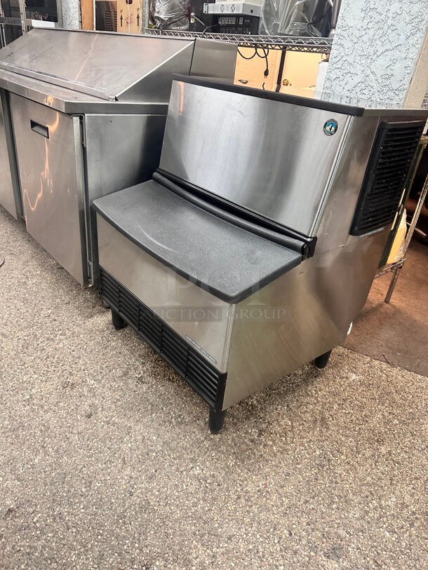 Excellent Condition Hoshizaki 350Lb Per Day Ice Machine 115 Volt Tested and Working! - Image 5 of 8