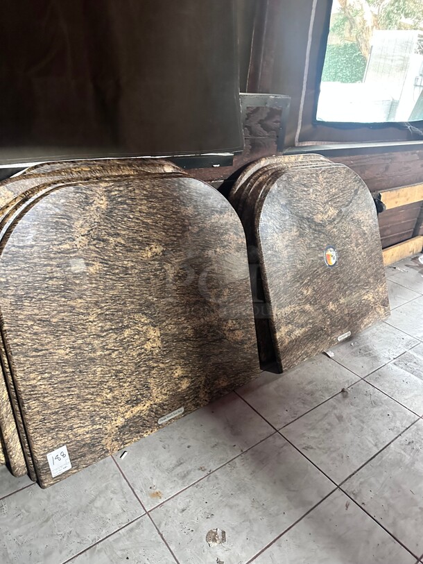 Granit Table 40 inch X 38 inch  - Image 6 of 7