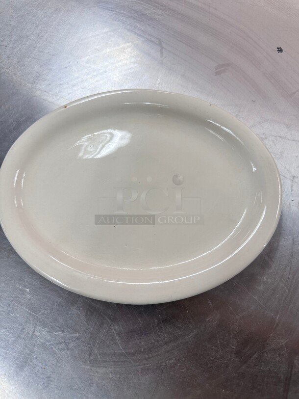 Tuxton 7.5"x9.5" Oval American White Narrow Rim Platter, Nevada, Oval - Image 2 of 5