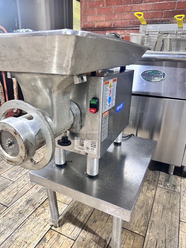 Clean PRO-CUT #22 ELECTRIC MEAT GRINDER STAINLESS 2 HP, MODEL# KG22WXP 220 Volt Wokring - Image 2 of 8