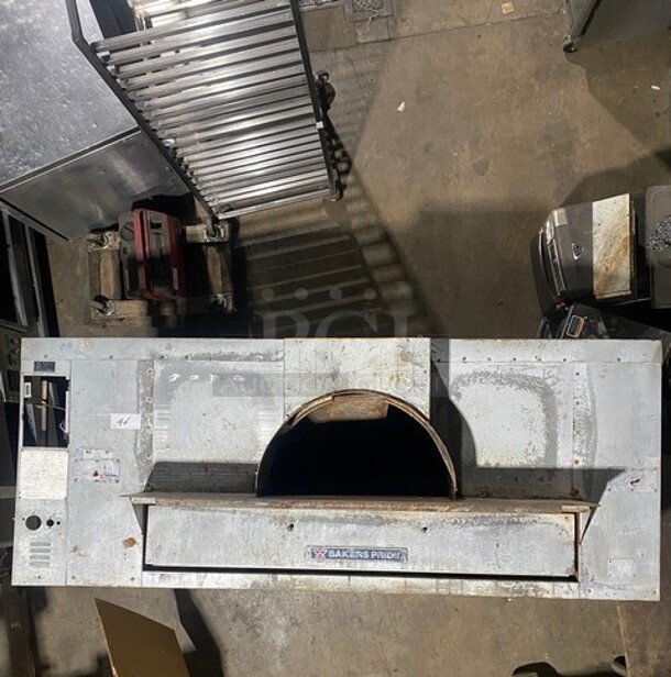 Bakers Pride Commercial Natural Gas Powered 8 pie Pizza/ Baking Oven! All Stainless Steel!  - Image 2 of 12